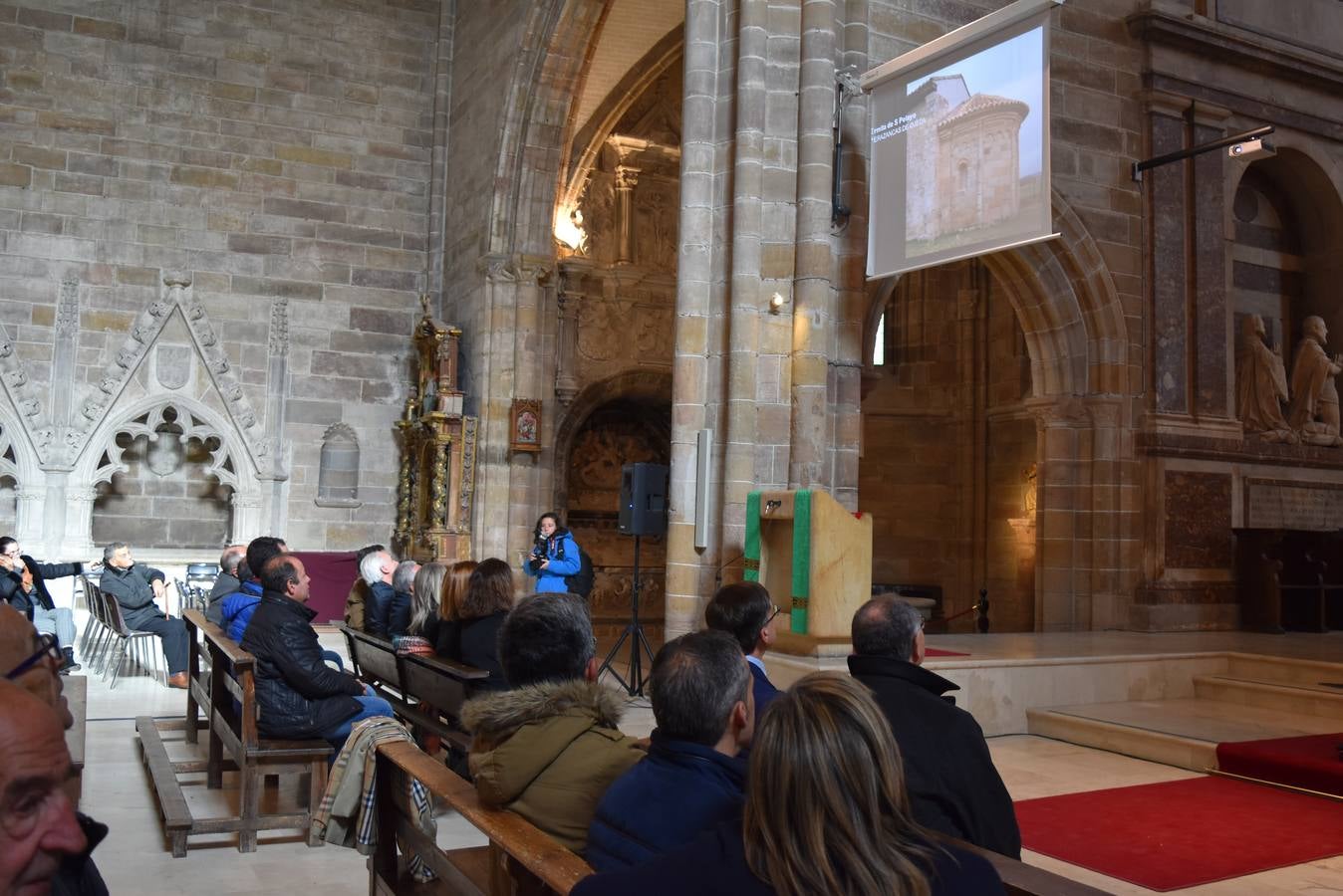 La Junta de Castilla y León ha concluido la restauración de las bóvedas y la cúpula de la torre de la Colegiata de San Miguel, con motivo de la próxima exposición que se celebrará en 2018