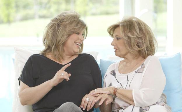 Terelu y María Teresa Campos en una entrega anterior de 'Las Campos'. 