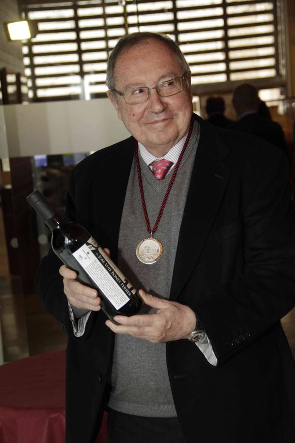 El reconocimiento, que ha congregado a numerosos invitados, ha tenido lugar este mediodía en el castillo de Peñafiel