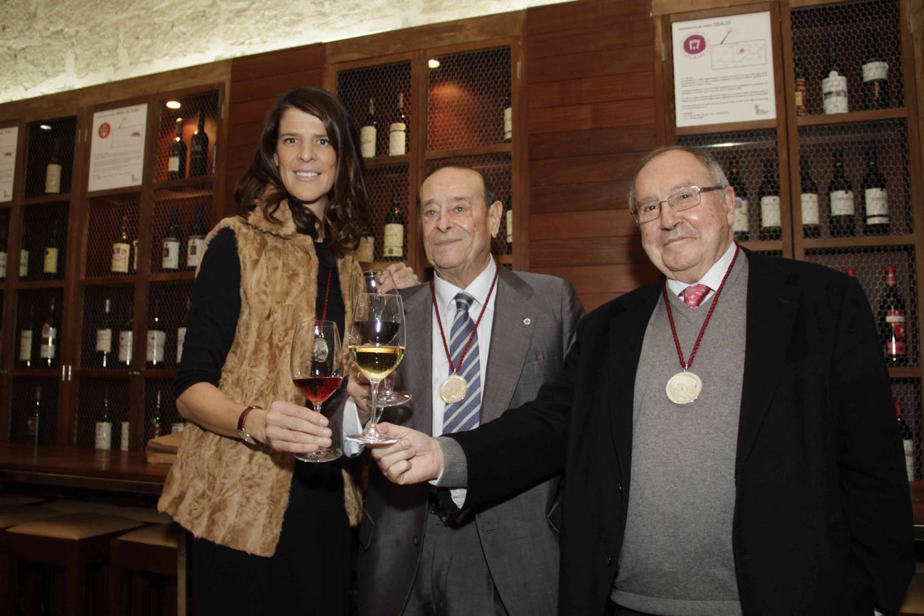 El reconocimiento, que ha congregado a numerosos invitados, ha tenido lugar este mediodía en el castillo de Peñafiel