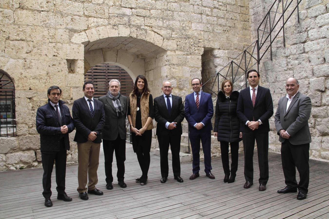 El reconocimiento, que ha congregado a numerosos invitados, ha tenido lugar este mediodía en el castillo de Peñafiel