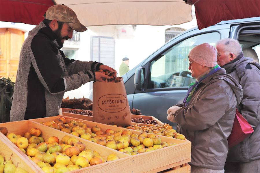 Del 6 al 10 de diciembre, la Plaza de la Flora acoge un mercado 'Autöctono' con productos ecólogicos.