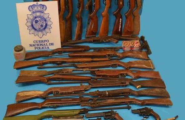 Armas intervenidas por la Policía. 