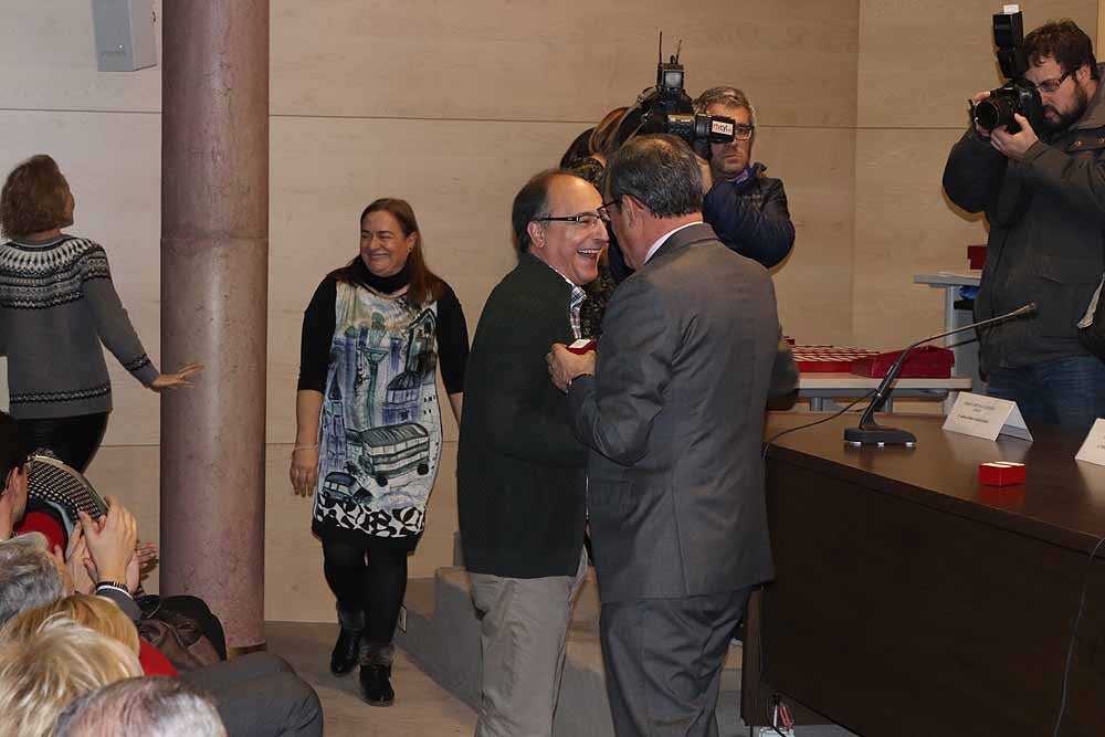 Distinciones a una vida dedicada al trabajo en la Junta