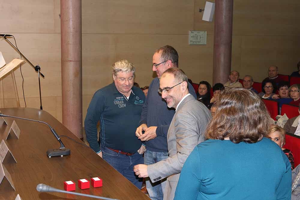 Distinciones a una vida dedicada al trabajo en la Junta