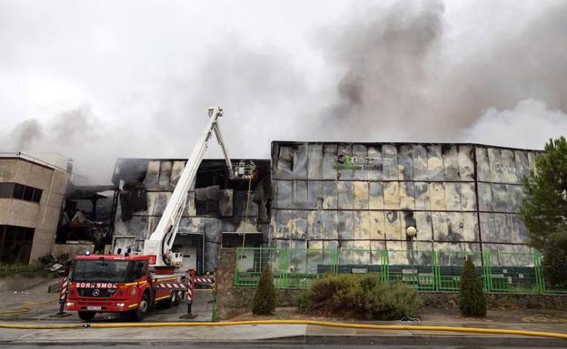 La fábrica Ornua tras el incendio en el Polí­gono Industrial de Vicolozano. 