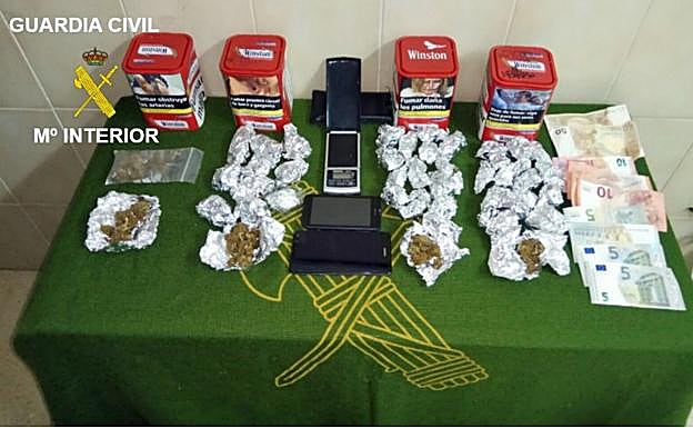 Material incautado por la Guardia Civil