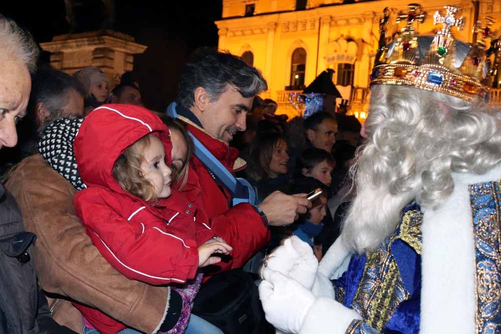 La Cabalgata de Reyes ha hecho las delicias de grandes y pequeños