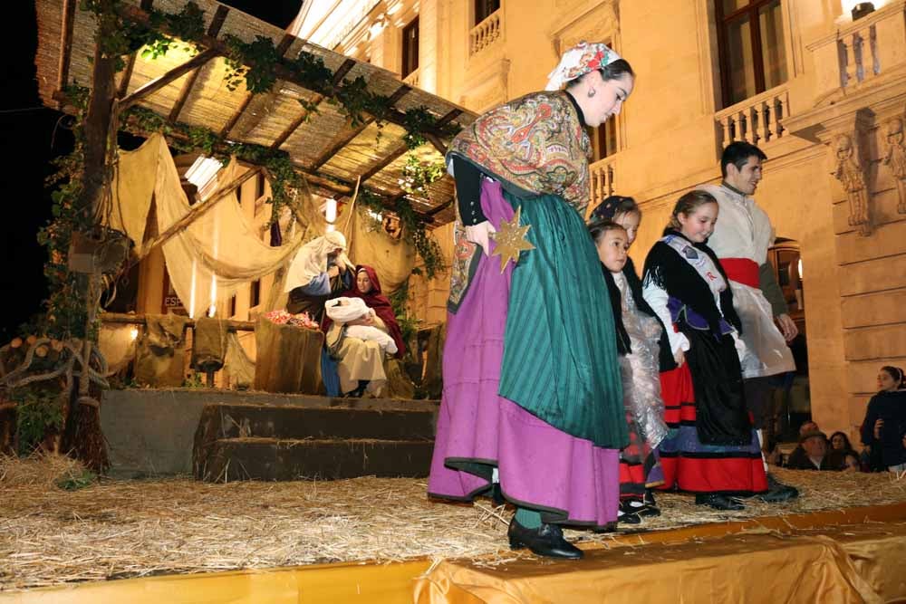 La Cabalgata de Reyes ha hecho las delicias de grandes y pequeños