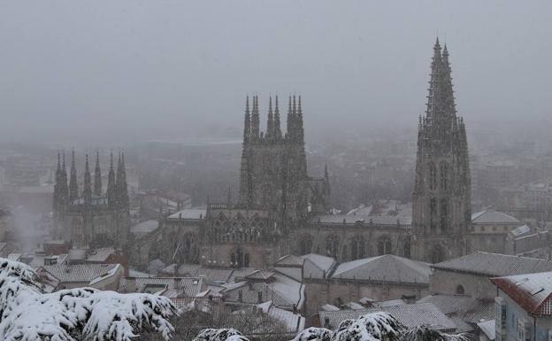 La nieve se ha dejado notar este sábado en Burgos