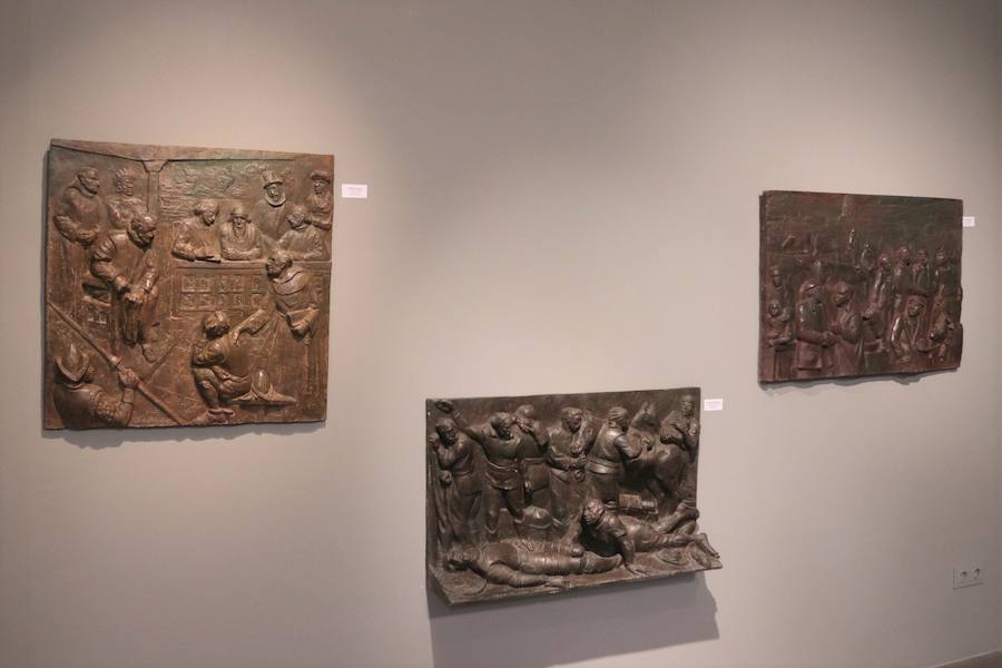 El artista burgalés expone 61 piezas escultóricas en la Fundación Cajacírculo, una retrospectiva de cinco décadas