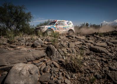 Imagen secundaria 1 - Cristina Gutiérrez sigue haciendo historia, completando su segundo Dakar