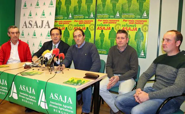 Representantes de Asaja Burgos junto a Pedro Barato, presidente nacional del sindicato