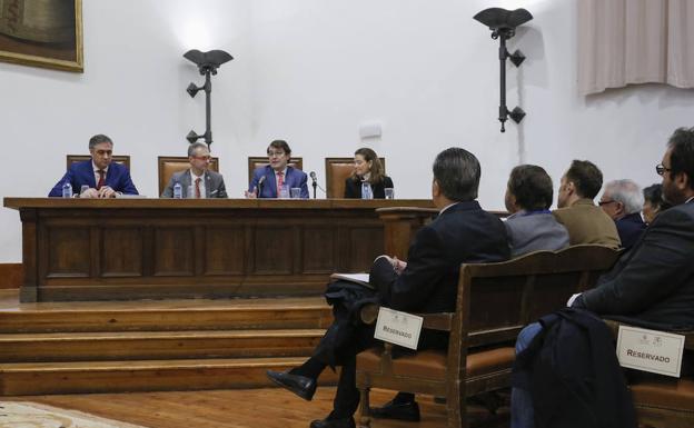 Ángel Mariscal, Ricardo Rivero, Alfonso Fernández Mañueco y María Agúndez, en la apertura del seminario. 