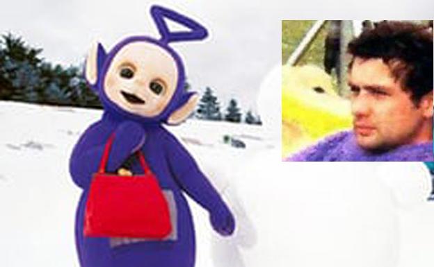 Simon Barnes y su personaje de 'Tinky Winky' en los Teletubbies. 