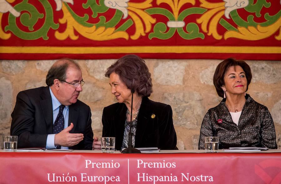 La Reina Sofía preside en Burgos el acto de entrega de los Premios Unión Europea del Patrimonio Cultural.