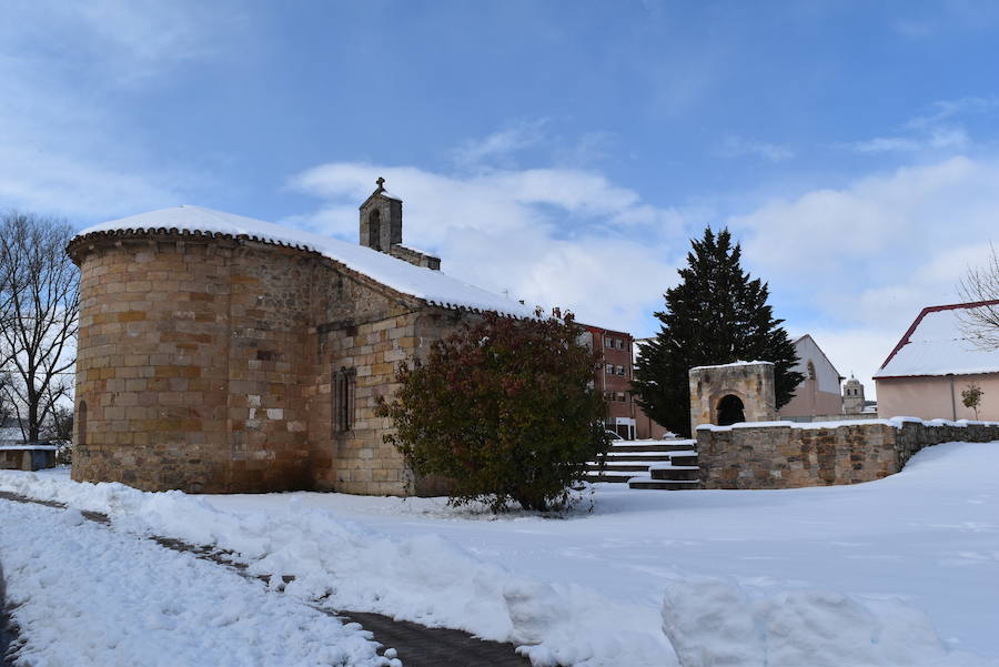 La madrugada del 1 al 2 de febrero de 2018 ha dejado estas imágenes en Aguilar de Campoo.