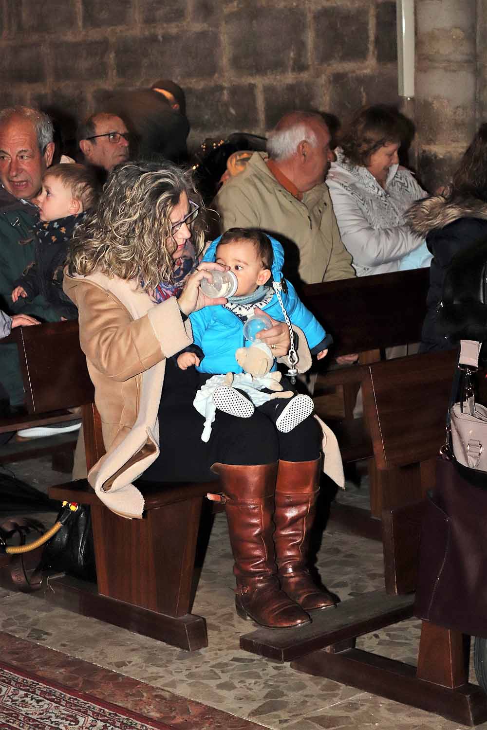 Estos son los bebés que han recibido la bendición de la Misa de la Luz