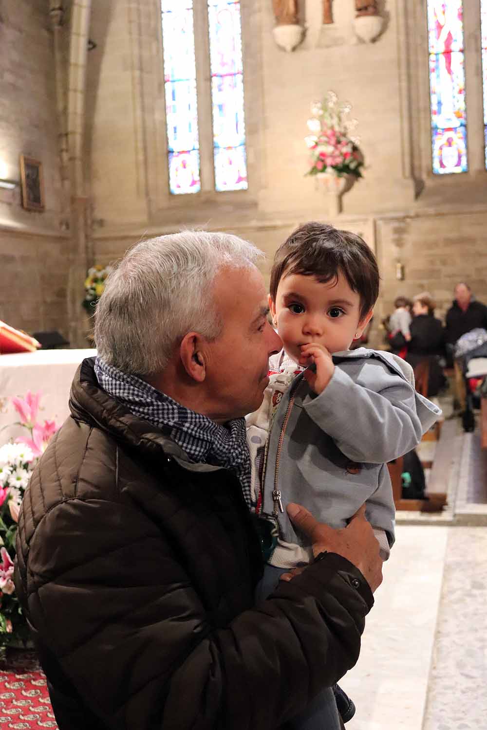 Estos son los bebés que han recibido la bendición de la Misa de la Luz