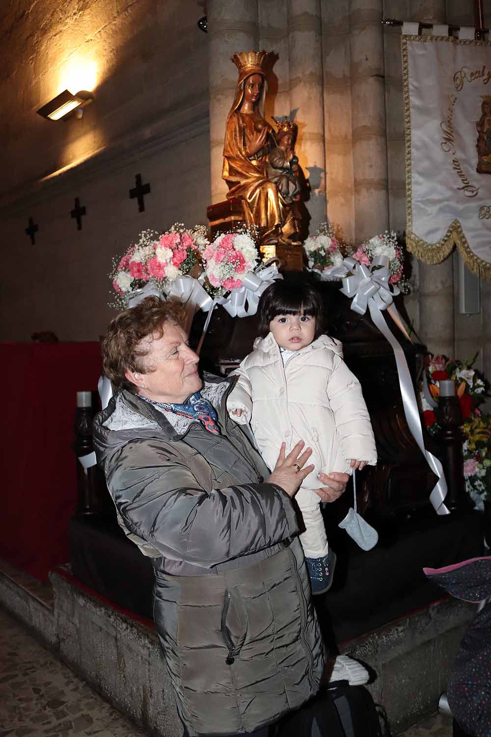 Estos son los bebés que han recibido la bendición de la Misa de la Luz