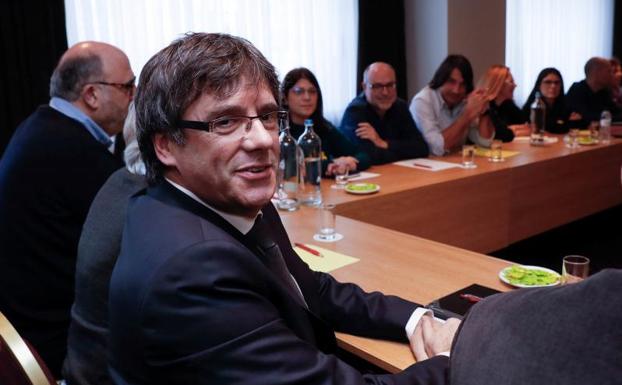 Reunión de Puigdemont en Bruselas con miembros de ERC.