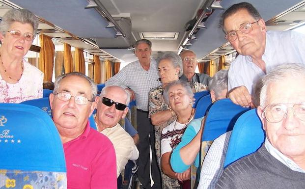 Un grupo de personas en un viaje de placer.