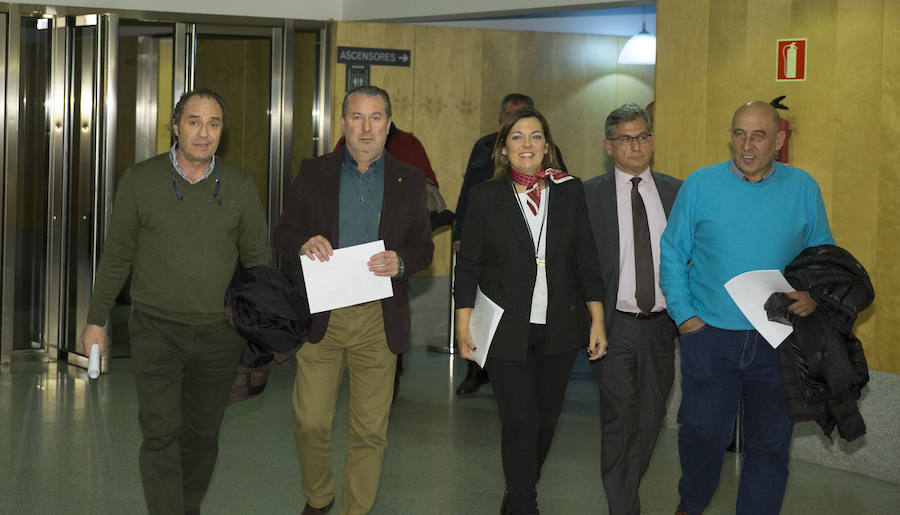 Milagros Marcos y los representates de las organizaciones agrarias presentan los resultados de las elecciones