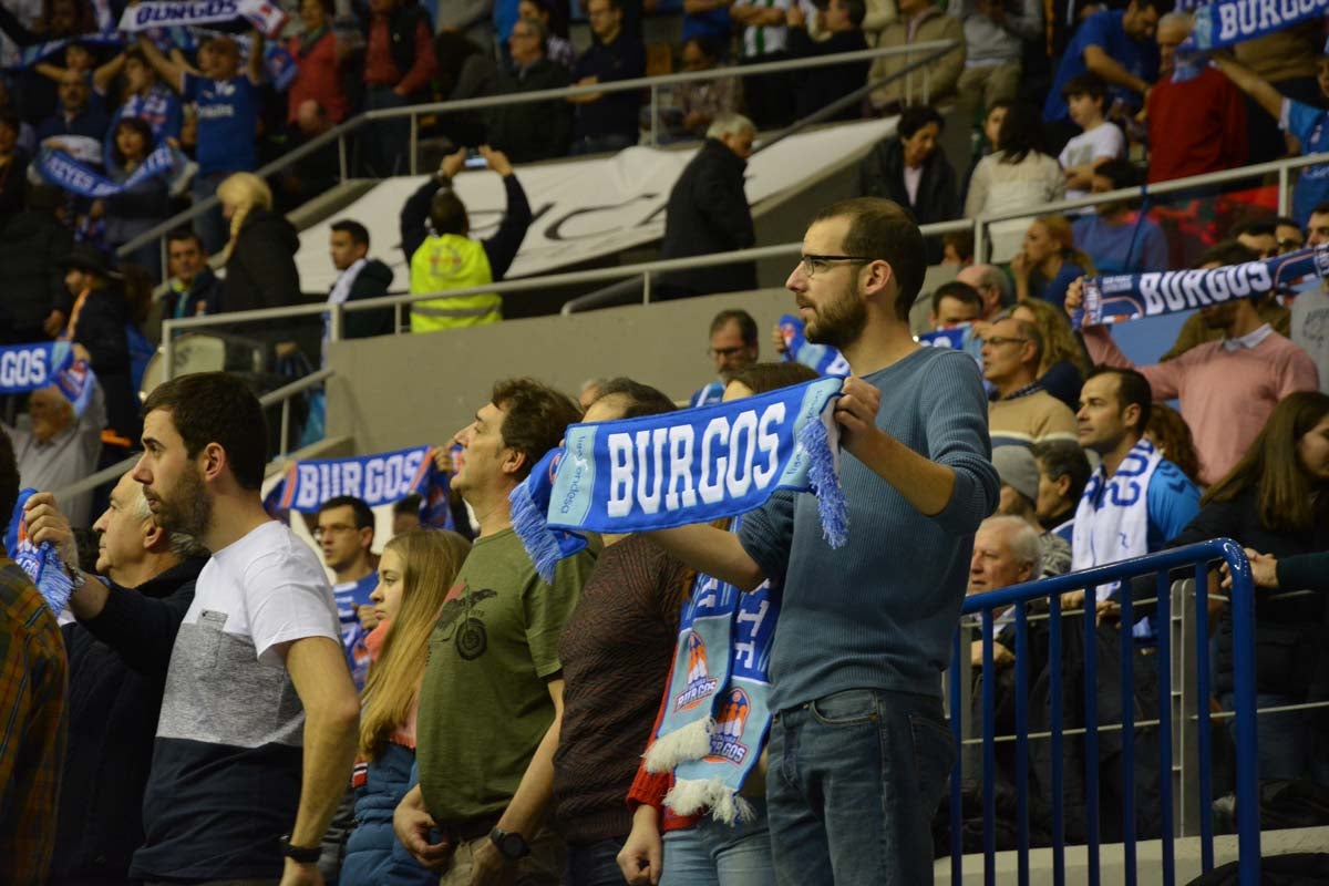 El San Pablo no pudo superar al Valencia Basket, pero el choque volvió a congregar a miles de personas en el Coliseum.