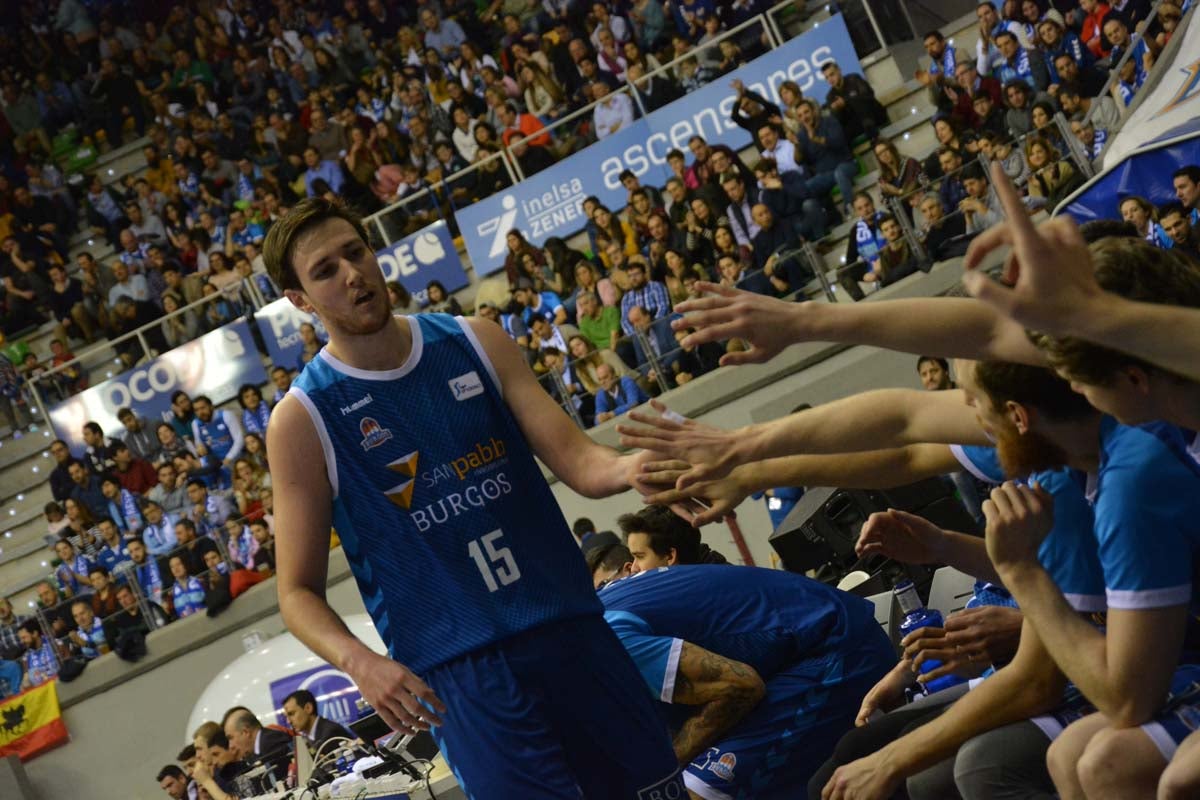 El San Pablo no pudo superar al Valencia Basket, pero el choque volvió a congregar a miles de personas en el Coliseum.