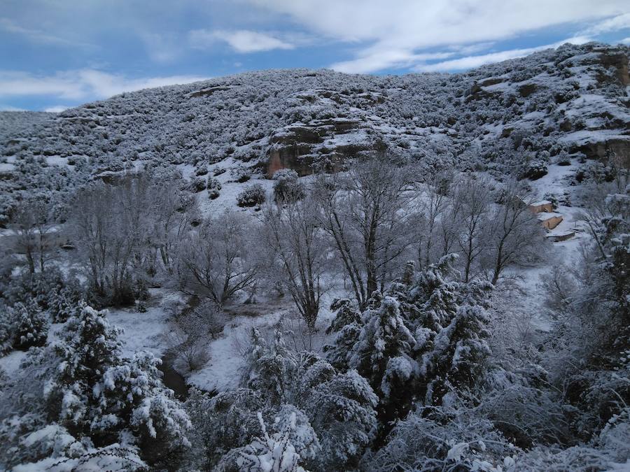 Aquí os dejamos unas imágenes sobre el paso del temporal de nieve por la provincia de Burgos