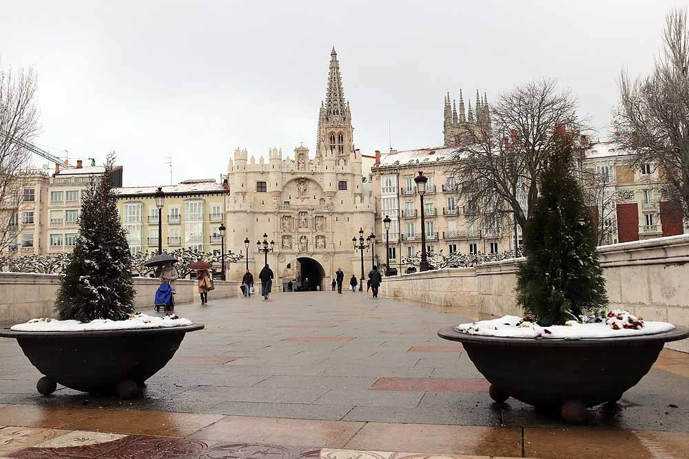 Aquí os dejamos unas imágenes sobre el paso del temporal de nieve por la provincia de Burgos
