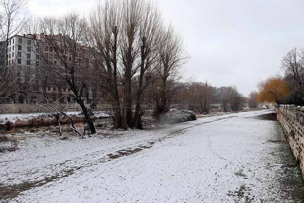 Aquí os dejamos unas imágenes sobre el paso del temporal de nieve por la provincia de Burgos