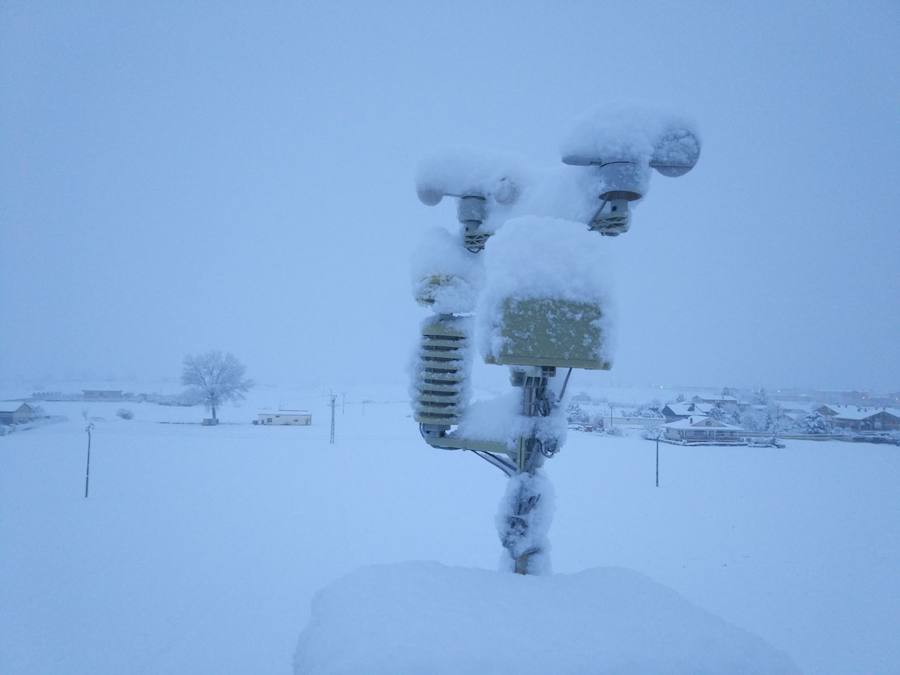 Aquí os dejamos unas imágenes sobre el paso del temporal de nieve por la provincia de Burgos