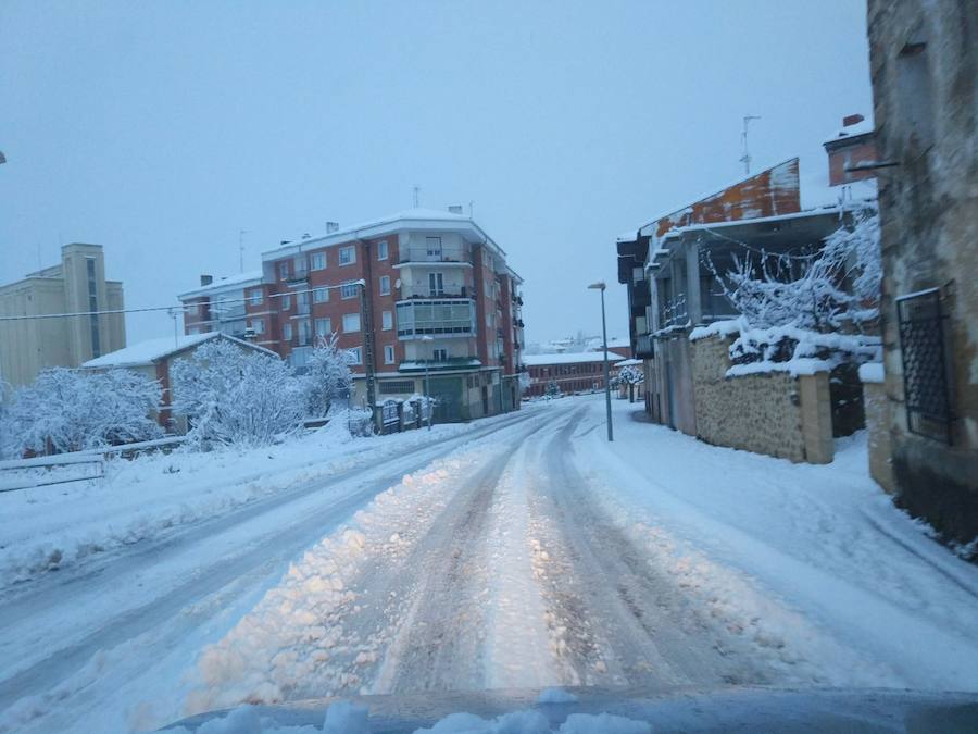 Aquí os dejamos unas imágenes sobre el paso del temporal de nieve por la provincia de Burgos
