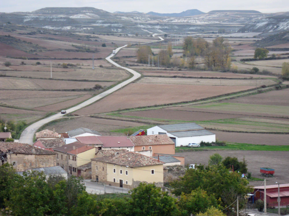 La localidad defiende que el paso del AVE por el valle generará problemas graves a la localidad y a la propia infraestructura