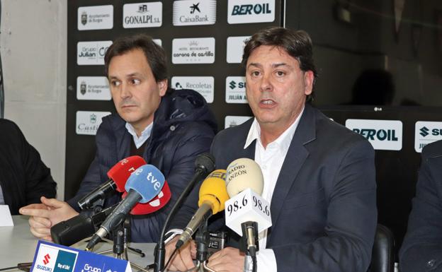 Alejandro Menédez durante su presentación como nuevo entreenador del Burgos CF