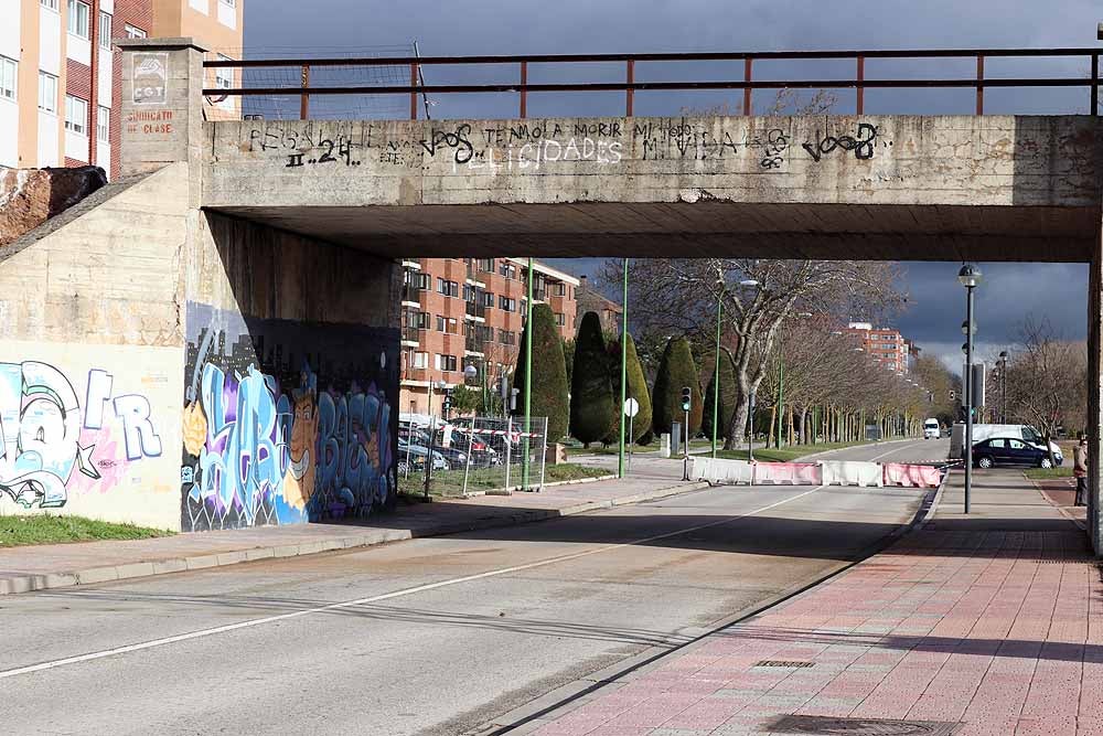 Fotos: Así trabajan las máquinas en el puente de las Rebolledas