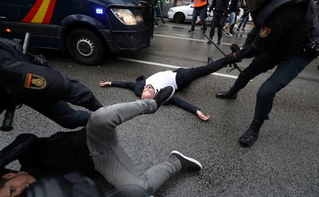 Incidentes del pasado 1 de octubre durante la celebración del referéndum catalán del 1-O.