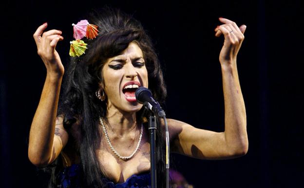 Amy Winehouse en uno de sus conciertos. 