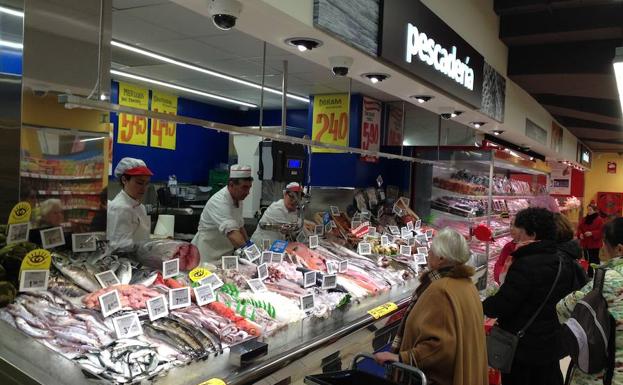 Sección de pescadería del nuevo establlecimiento de Gadisa en la localidad zamorana de Toro 