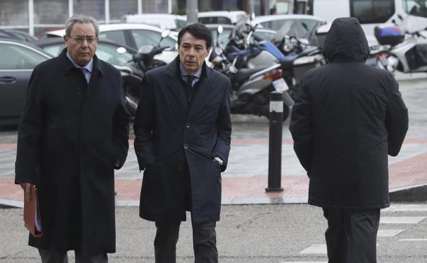 El expresidente de la Comunidad de Madrid Ignacio González, a su llegada a los juzgados de la Plaza de Castilla.