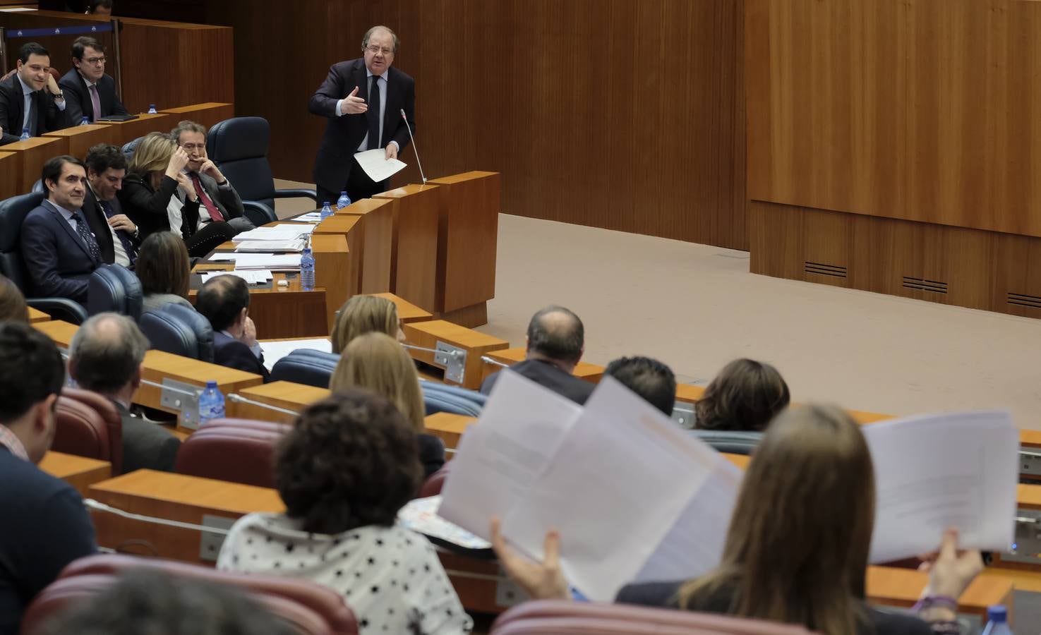 Fotos: Pleno en las Cortes de Castilla y León