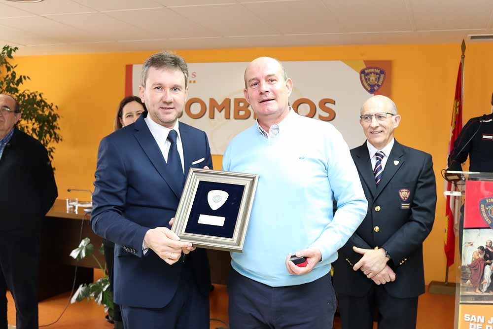 Fotos: En imágenes la celebración del patrón de Bomberos