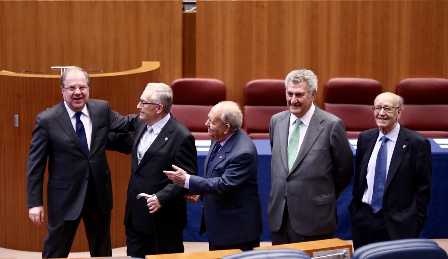 Las Cortes de Castilla y León han acogido un acto conjunto con el Congreso de los Diputados y el Senado para celebrar ambos aniversarios