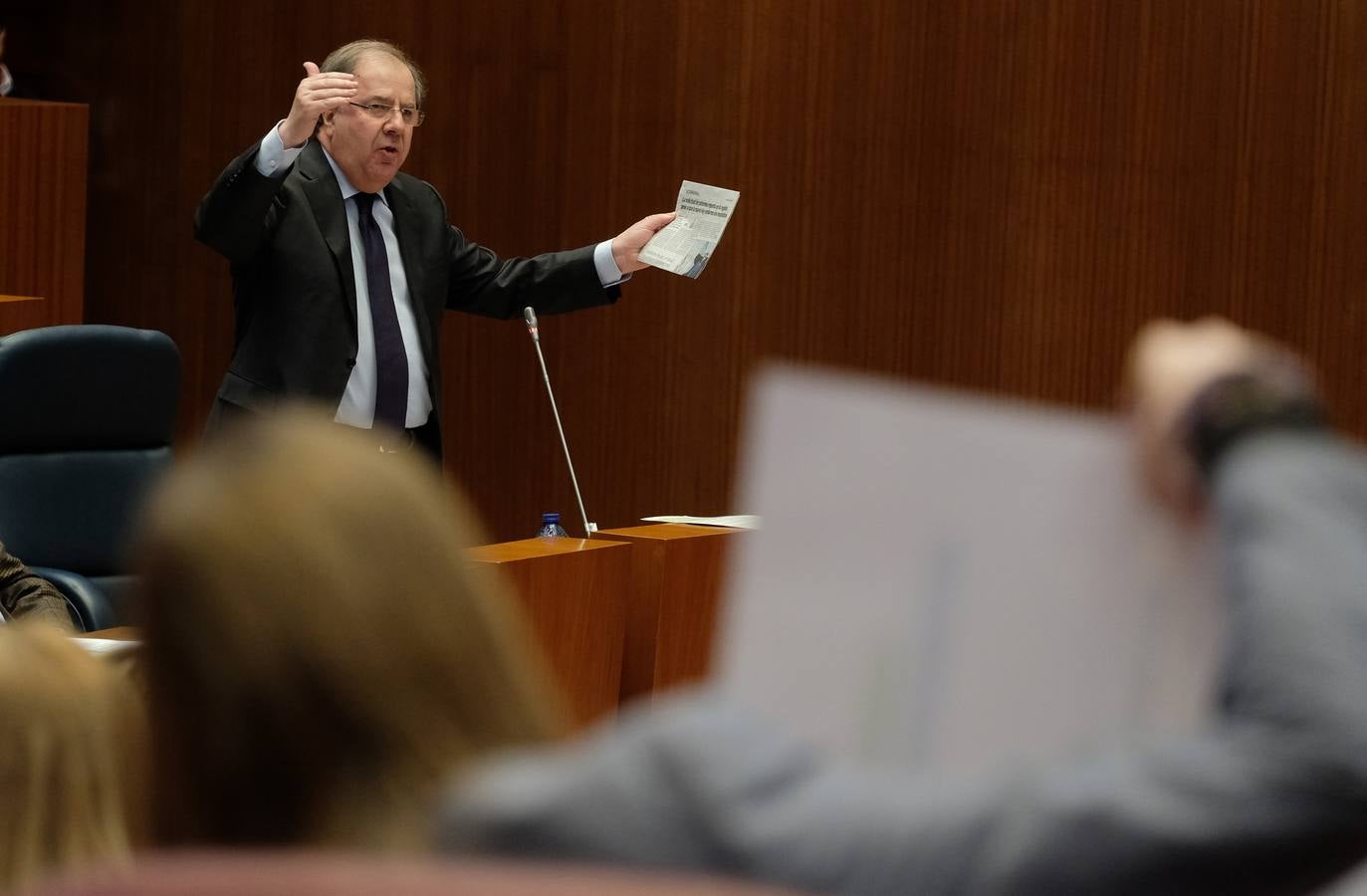 El presidente de la Junta de Castilla y León, Juan Vicente Herrera, ha tendido la mano una vez más para cerrar acuerdos de comunidad en torno a la ordenación del territorio y la reforma del Estatuto de Autonomía