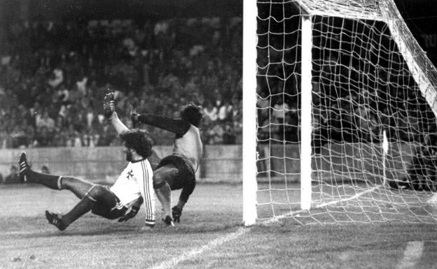 Fotograma del partido que acabó 12-1 a favor de España contra Malta