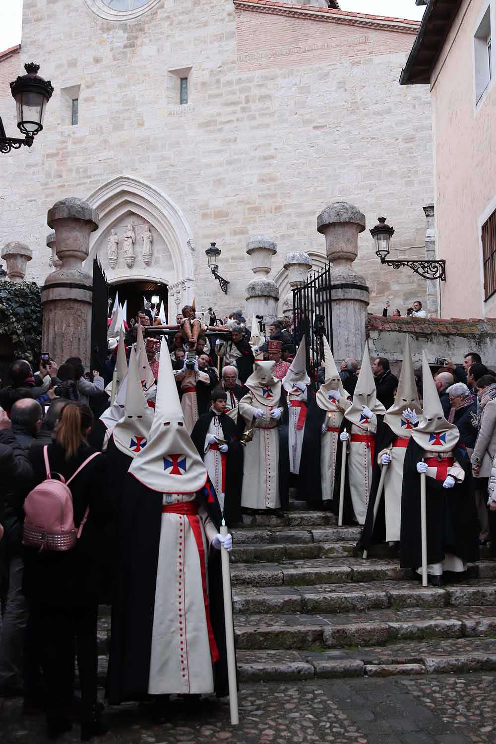 Fotos: Las imágenes de la Procesión del Santísimo Cristo de Burgos