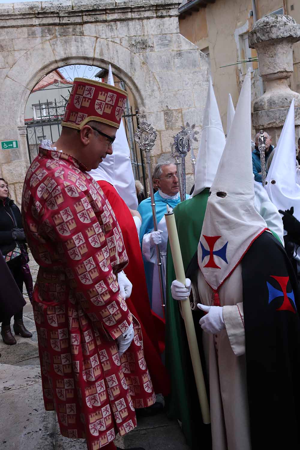 Fotos: Las imágenes de la Procesión del Santísimo Cristo de Burgos