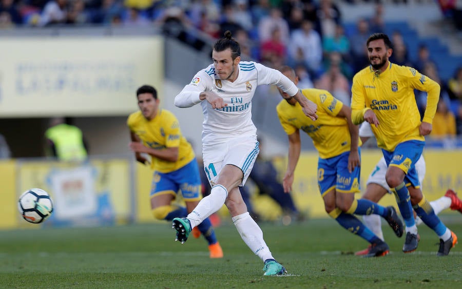 Con la mente puesta en el duelo europeo ante la Juventus y varias rotaciones, el Real Madrid superó a Las Palmas con dos tantos de Gareth Bale y uno de Karim Benzema.