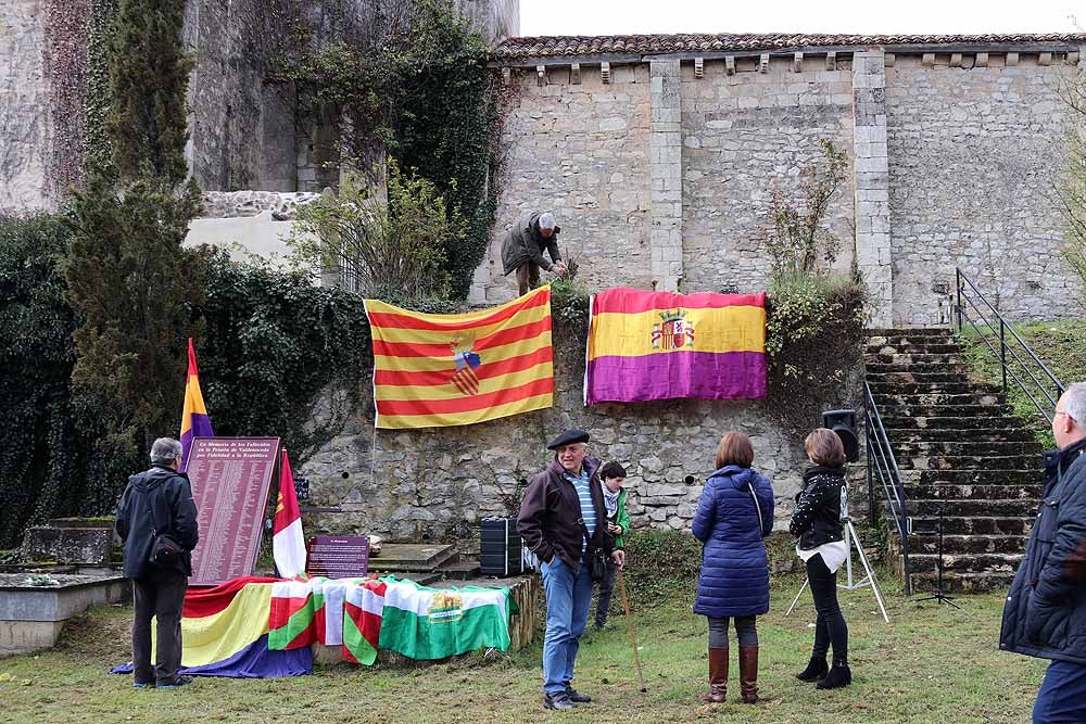 Fotos: Entrega de los restos de cuatro represaliados en Valdenoceda